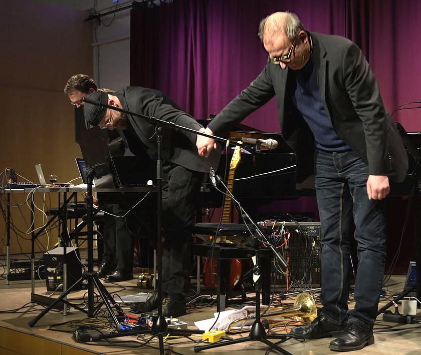 Bechert Hermann Schneider: Moonwalks