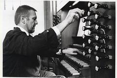 Organum Freie Version für Orgel, mit Zimbeln, Muschelhorn und Mundharmonika